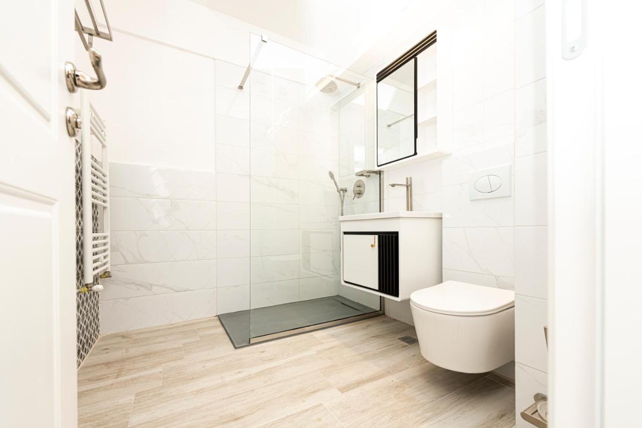 Apart Hotel Fusion Tower Ясси Екстер'єр фото